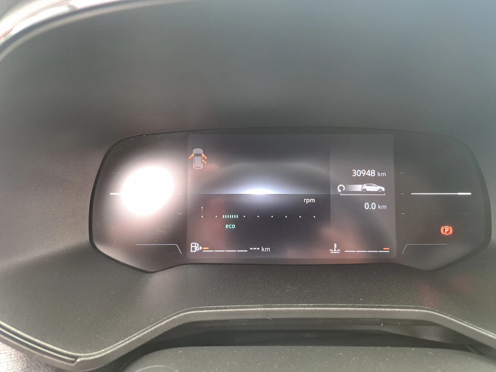 Renault Clio 1.0. EURO 6, снимка 11 - Автомобили и джипове - 55405115