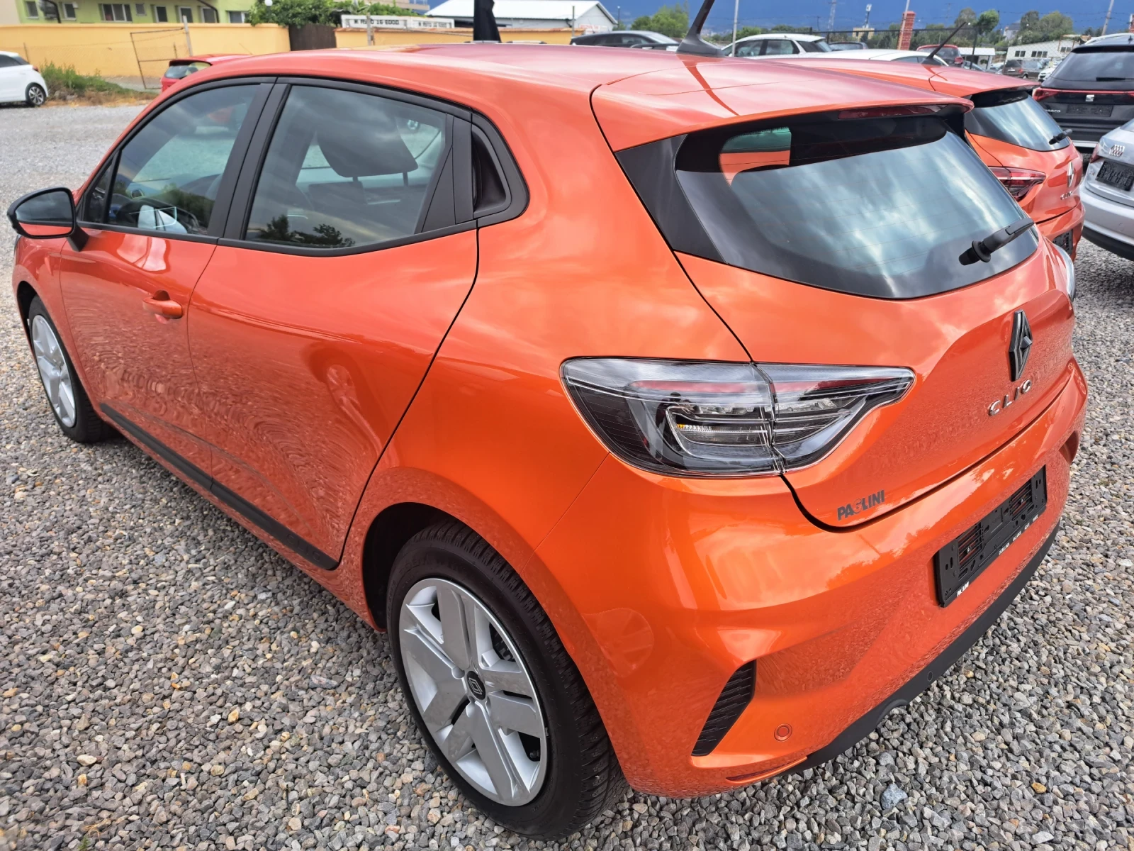 Renault Clio 1.0. EURO 6, снимка 4 - Автомобили и джипове - 55405115