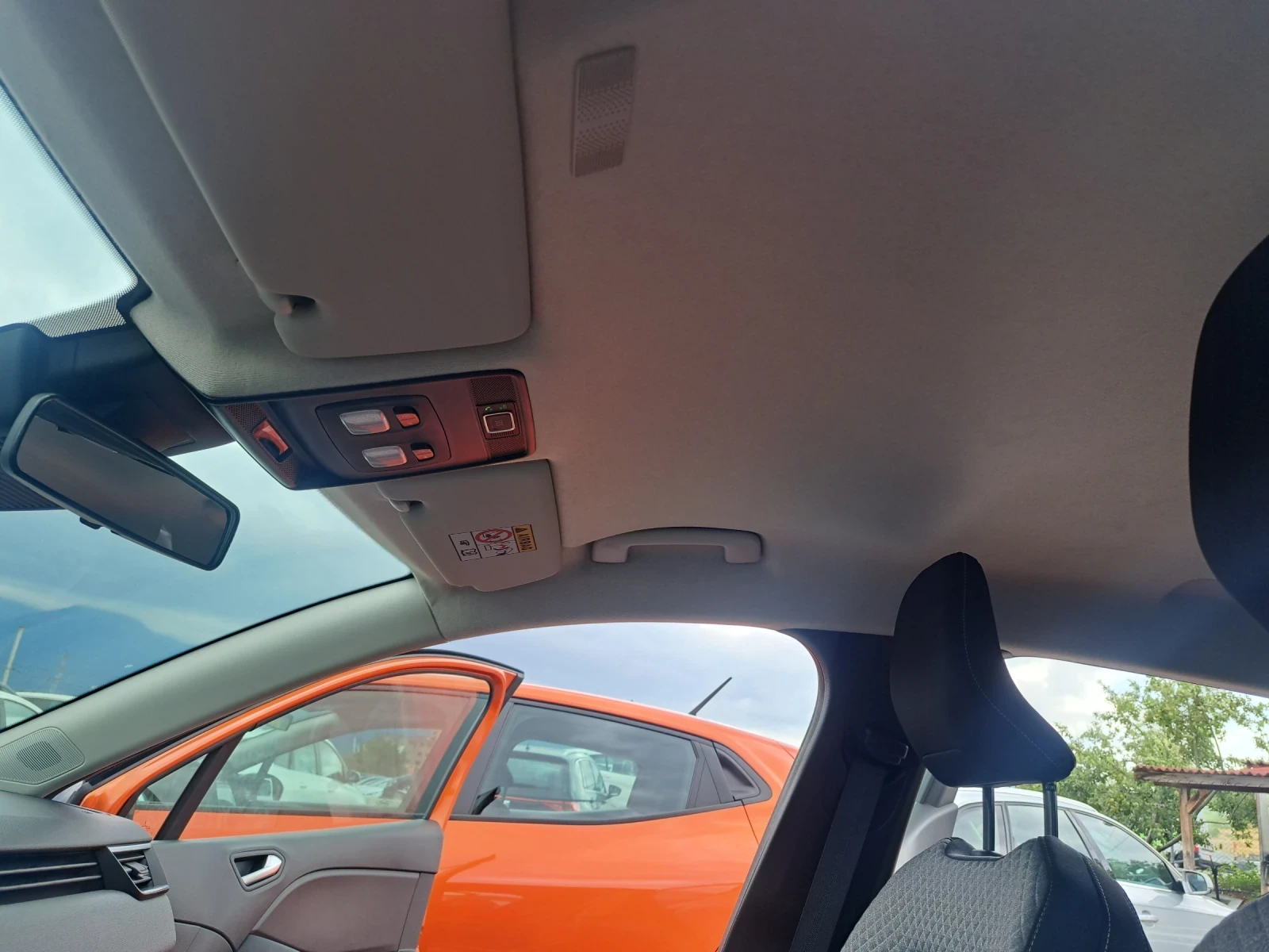 Renault Clio 1.0. EURO 6, снимка 14 - Автомобили и джипове - 55405115