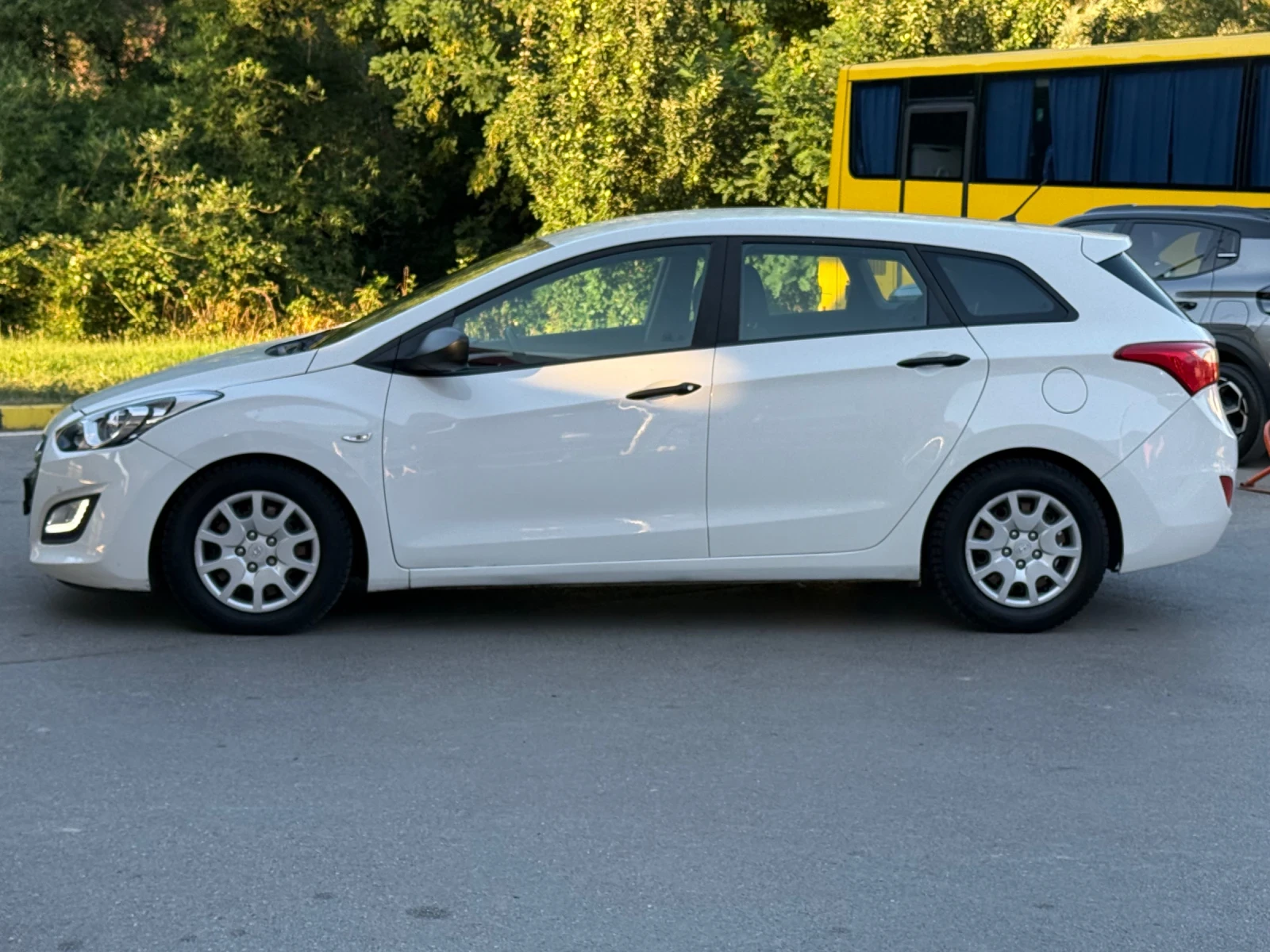 Hyundai I30 1.6CRDI Автоматик/Климатроник, снимка 9 - Автомобили и джипове - 55533671