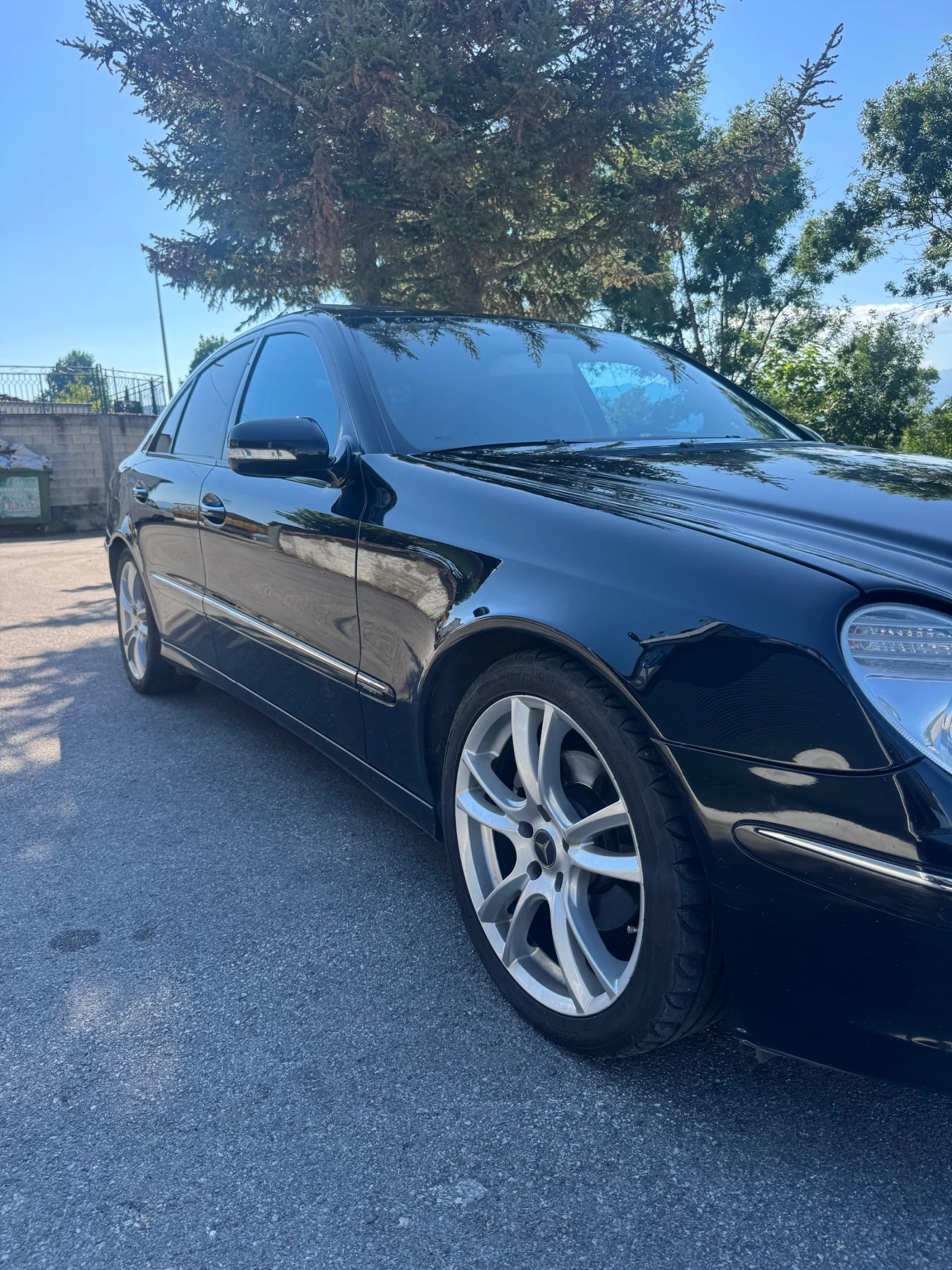 Mercedes-Benz E 220 Avangarde, снимка 9 - Автомобили и джипове - 55545923