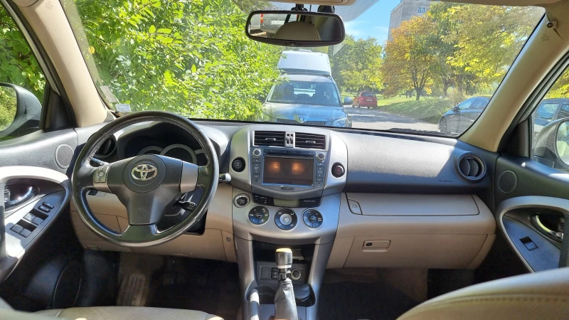 Toyota Rav4, снимка 6 - Автомобили и джипове - 47580015