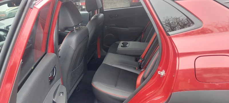 Hyundai Kona 1.6CRDI DCT 4x4 136КС АВТОМАТ, снимка 9 - Автомобили и джипове - 52358363