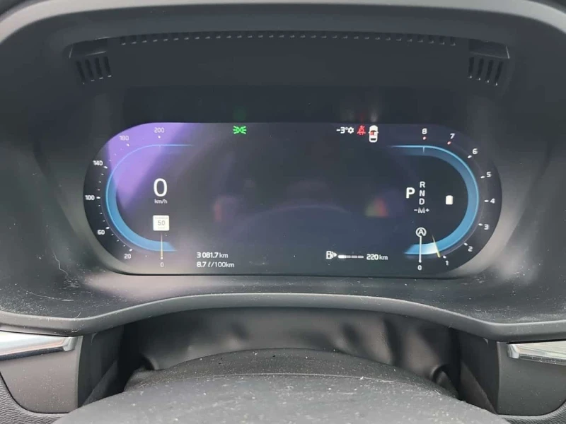 Volvo XC60 PLUS DARK THEME  CARFAX, снимка 8 - Автомобили и джипове - 53534929