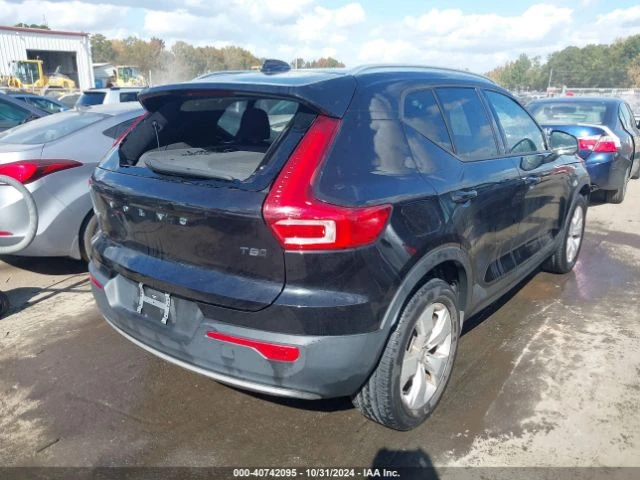 Volvo XC40 T5 MOMENTUM AWD, снимка 4 - Автомобили и джипове - 48587861