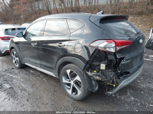 Hyundai Tucson, снимка 8 - Автомобили и джипове - 48815217