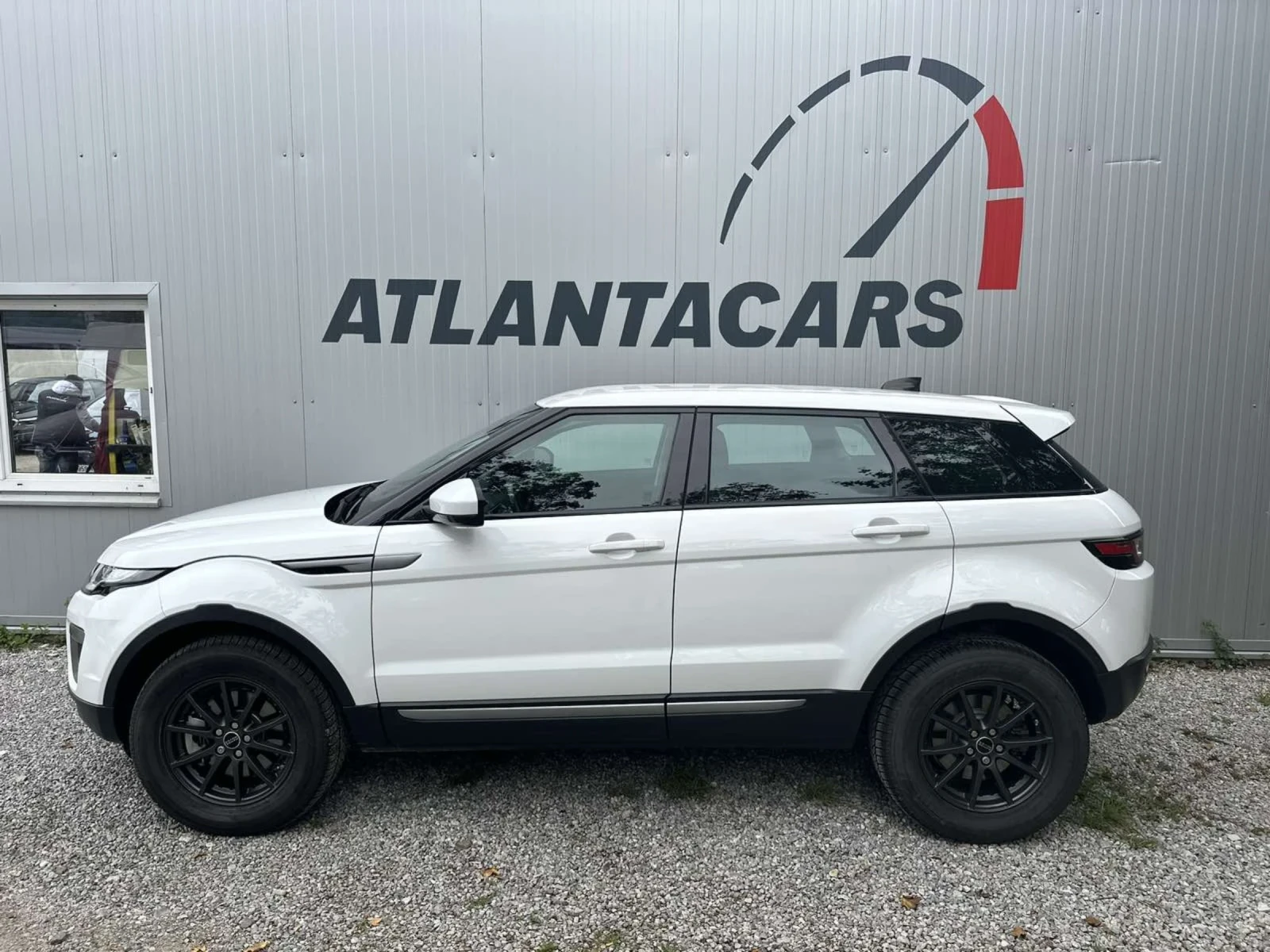 Land Rover Range Rover Evoque Land Rover Range Rover Evoque SE 2, 0 TD4 SUV  - изображение 3