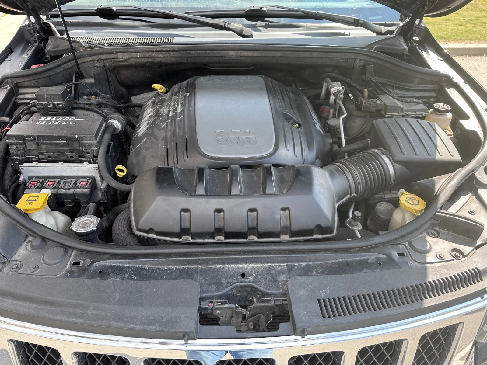 Jeep Grand cherokee Overland 5.7 Hemi/LPG, снимка 13 - Автомобили и джипове - 54185277