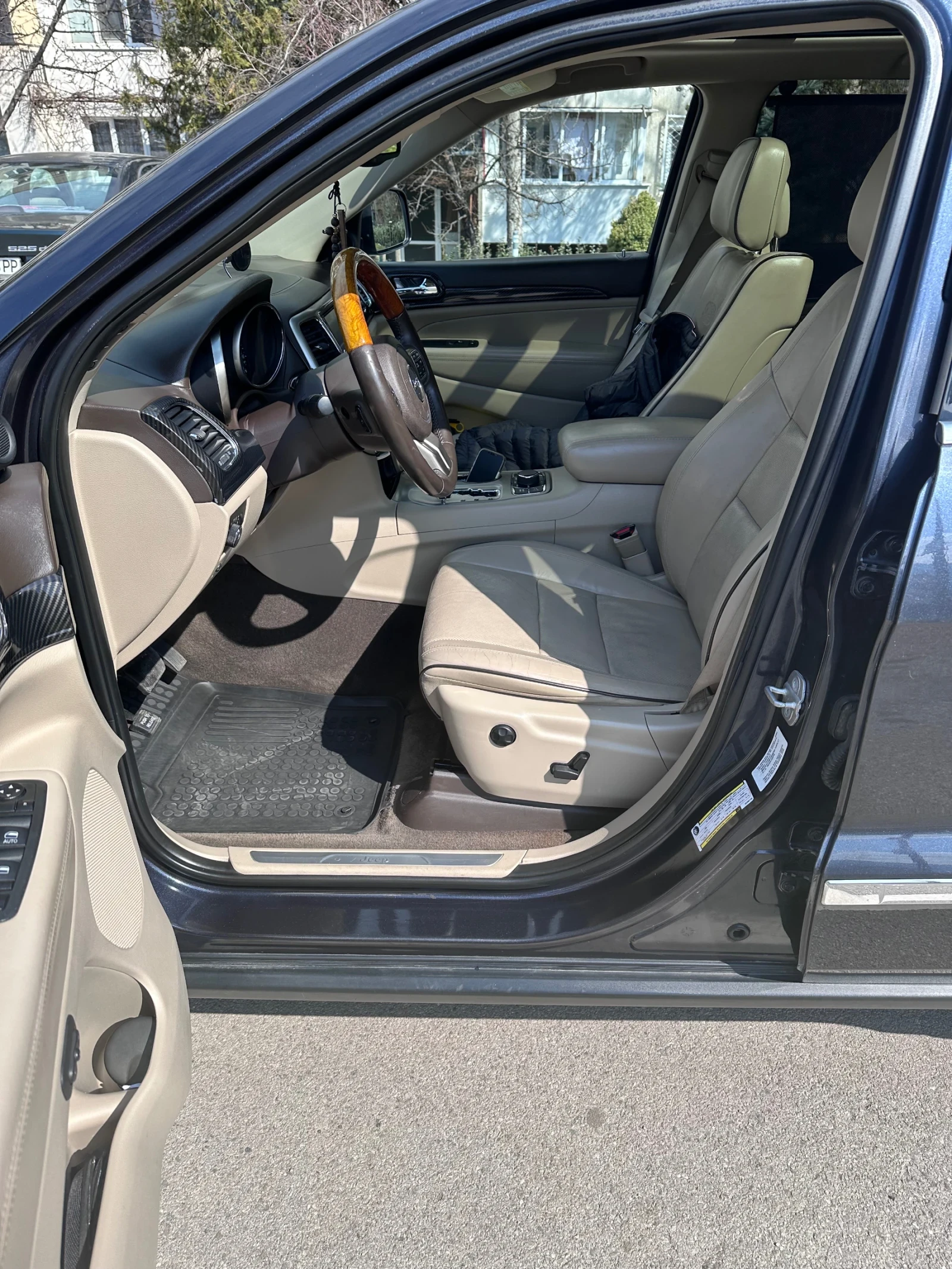 Jeep Grand cherokee Overland 5.7 Hemi/LPG, снимка 7 - Автомобили и джипове - 54185277