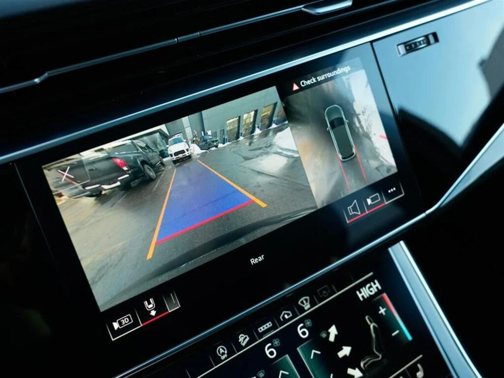 Audi Q7 Technik Tiptronic/CARFAX/360/DIS/PANO/ОБДУХВАНЕ, снимка 16 - Автомобили и джипове - 53770636