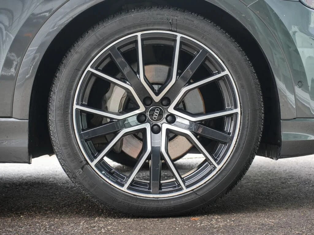 Audi Q8 TECHNIK 55 TFSI| BANG&OLUFSEN| MATRIX| ПАНО| ЩО, снимка 17 - Автомобили и джипове - 53814015