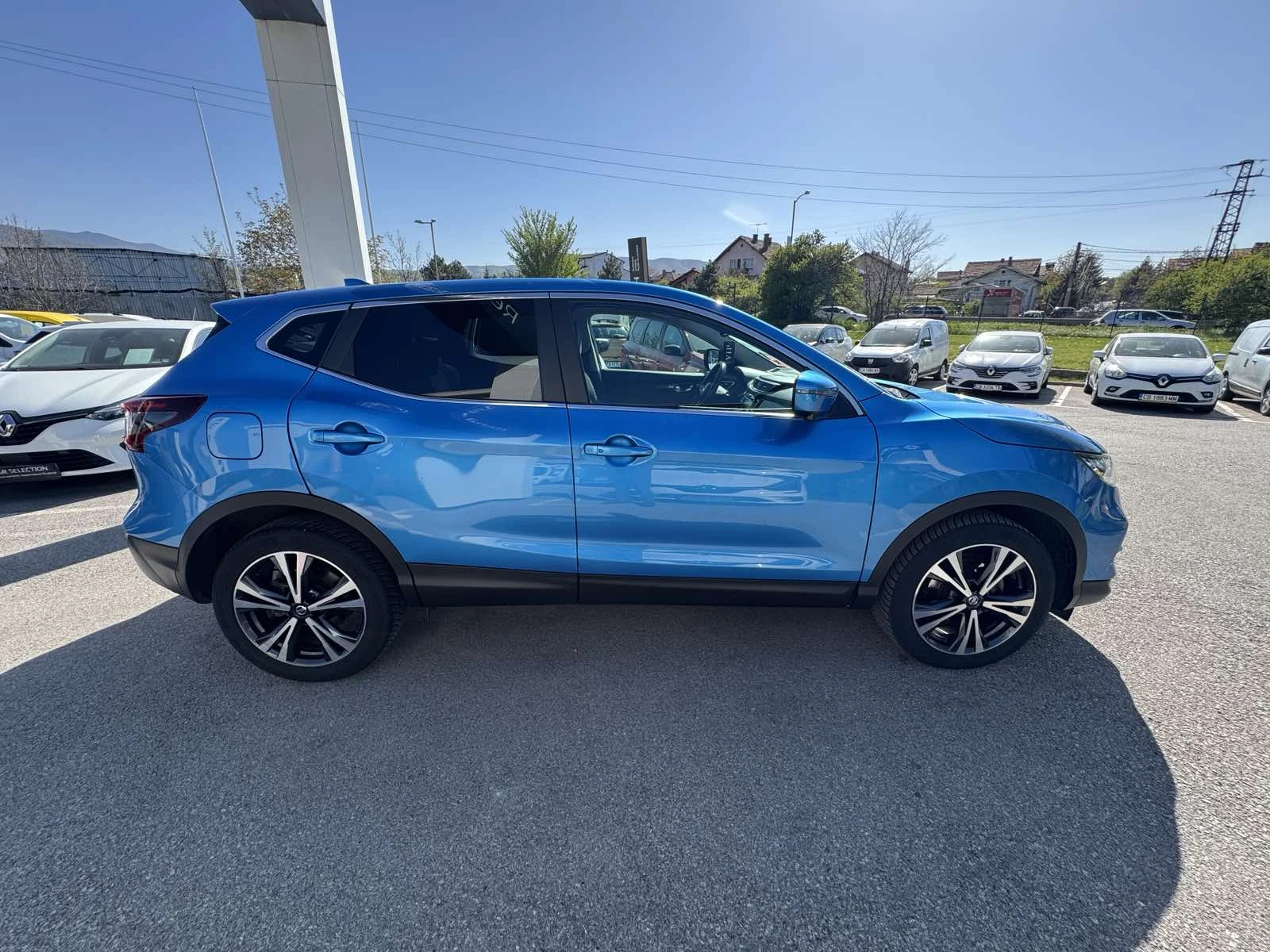 Nissan Qashqai 1.3 Tce, снимка 7 - Автомобили и джипове - 54343391