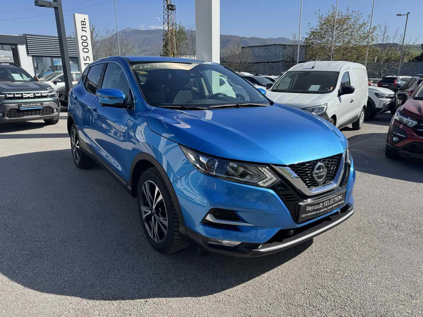 Nissan Qashqai 1.3 Tce, снимка 8 - Автомобили и джипове - 54343391