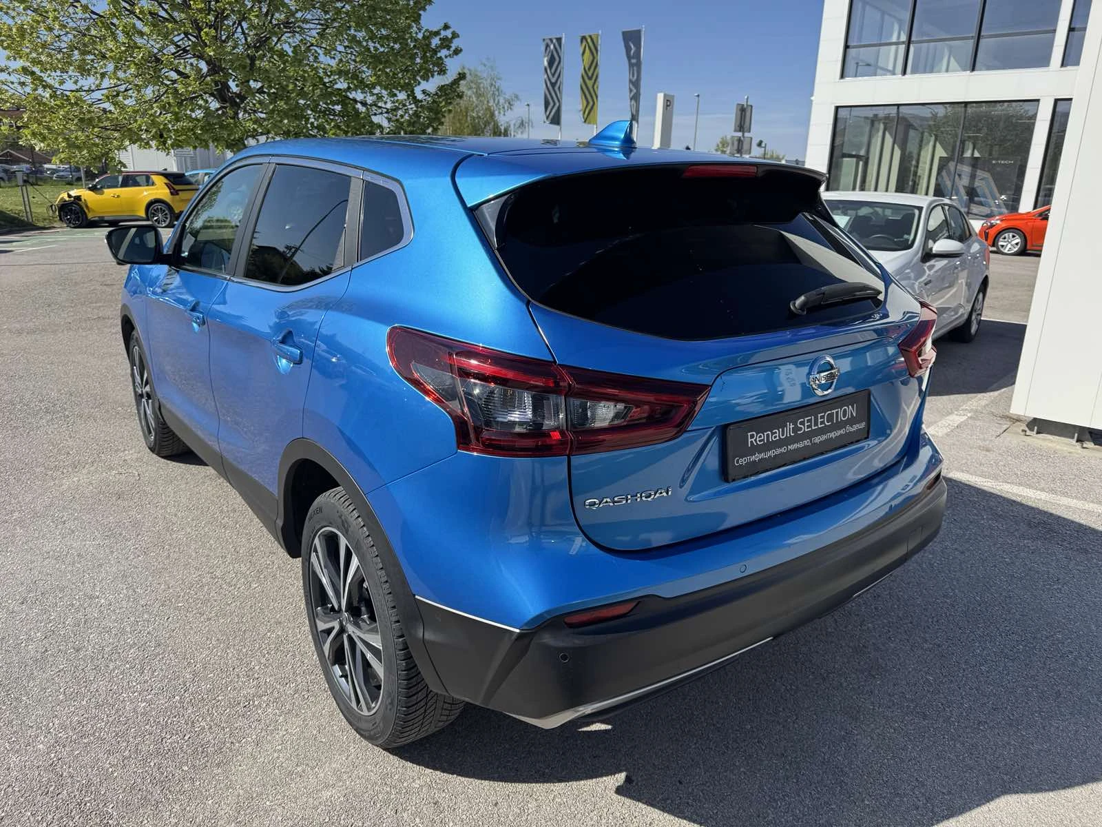 Nissan Qashqai 1.3 Tce, снимка 4 - Автомобили и джипове - 54343391