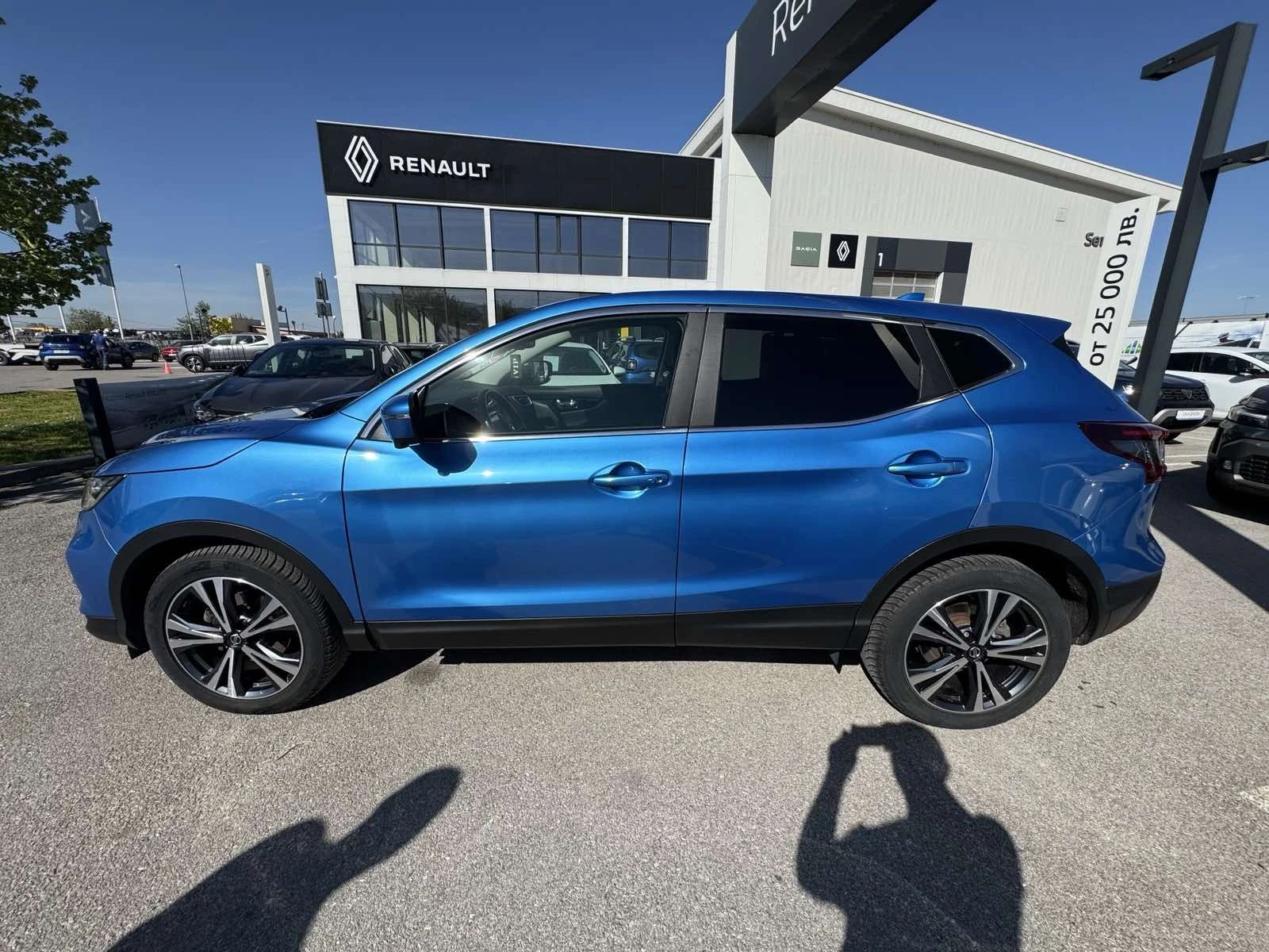Nissan Qashqai 1.3 Tce, снимка 3 - Автомобили и джипове - 54343391