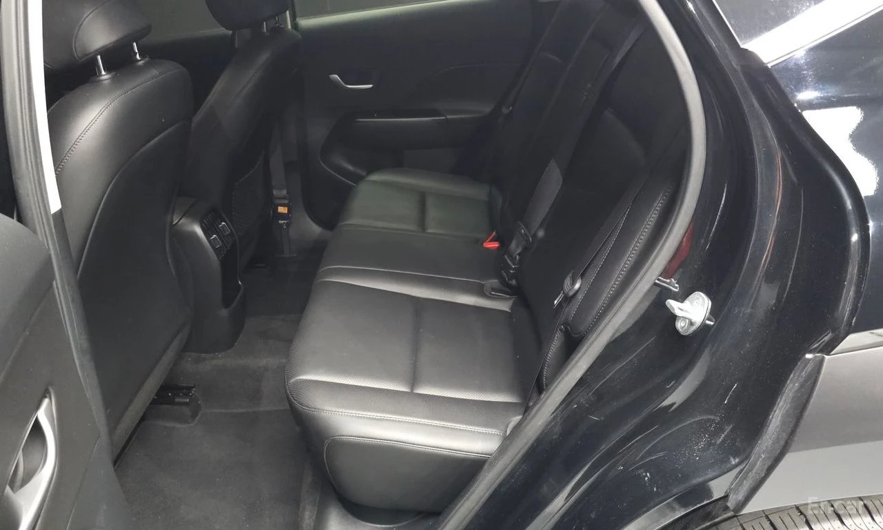 Hyundai Kona 1.6T Premium 4x4* DISTRONIC* ПОДГРЕВ* ОБДУХВАНЕ* , снимка 14 - Автомобили и джипове - 55466710