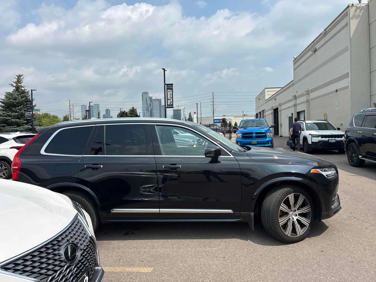 Volvo Xc90 Inscription | CARFAX | АВТОФИНАНСИРАНЕ, снимка 4 - Автомобили и джипове - 55631049
