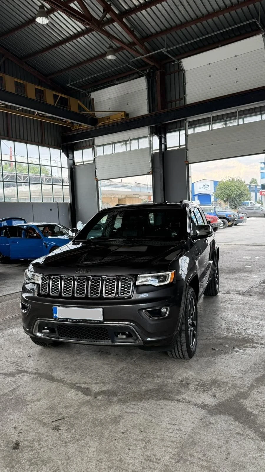 Jeep Grand cherokee Overland, снимка 2 - Автомобили и джипове - 55673950