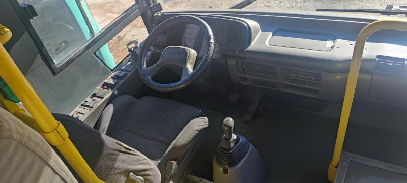 Isuzu Urban, снимка 9 - Бусове и автобуси - 48522152