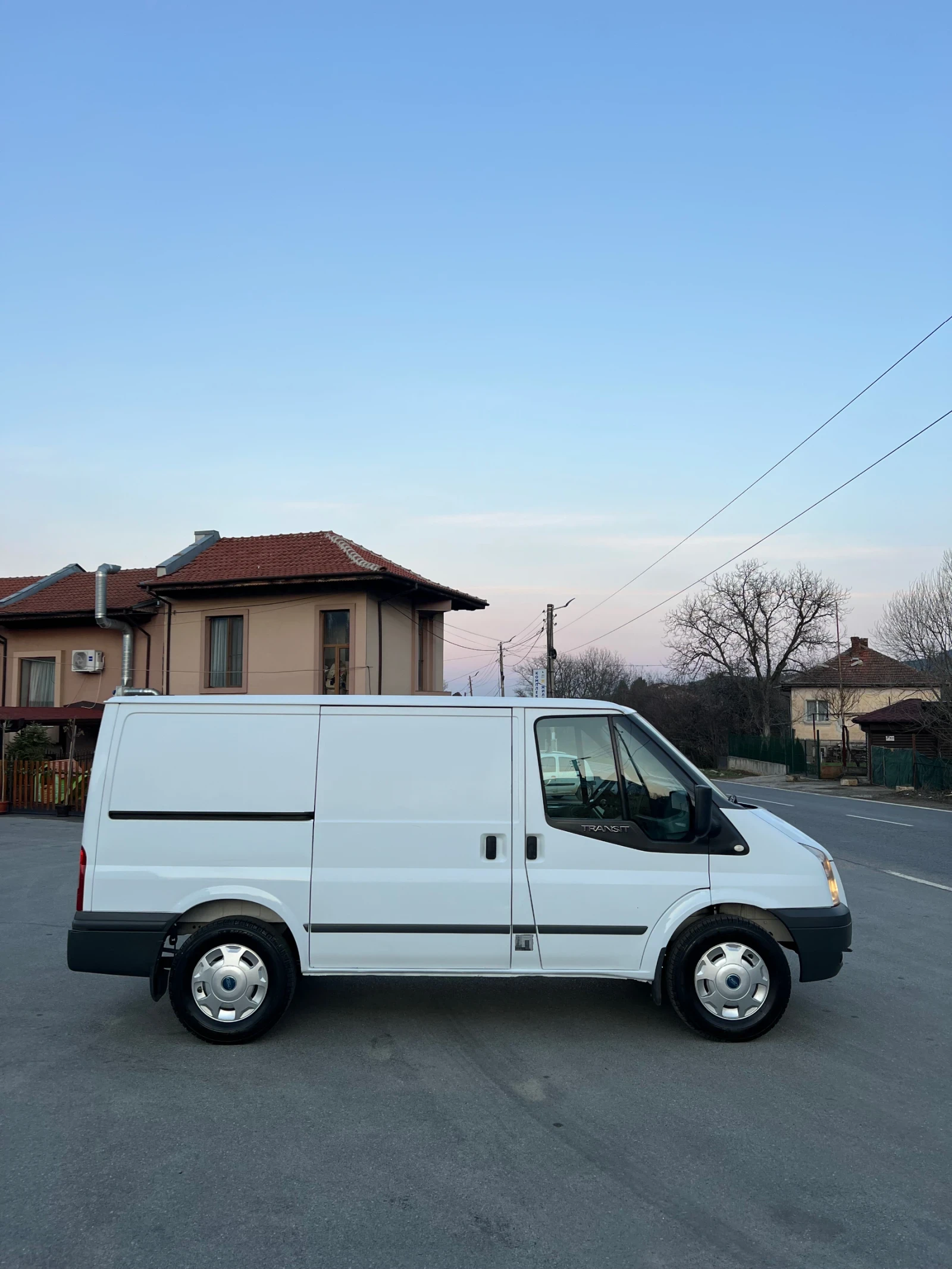 Ford Transit Климатик* 6ск.* 203хил.* Темпомат, снимка 4 - Бусове и автобуси - 53739383