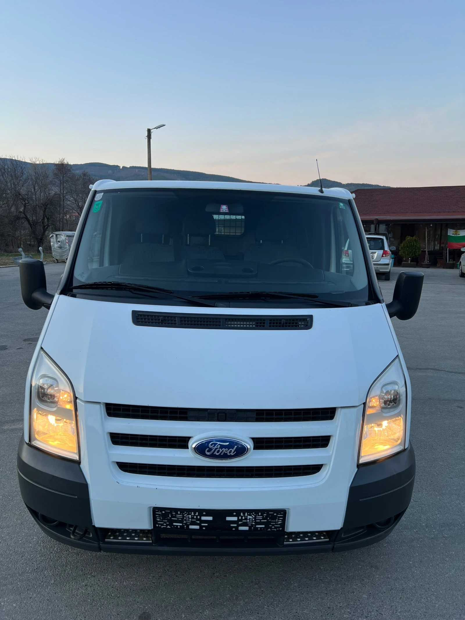 Ford Transit Климатик* 6ск.* 203хил.* Темпомат, снимка 2 - Бусове и автобуси - 53739383