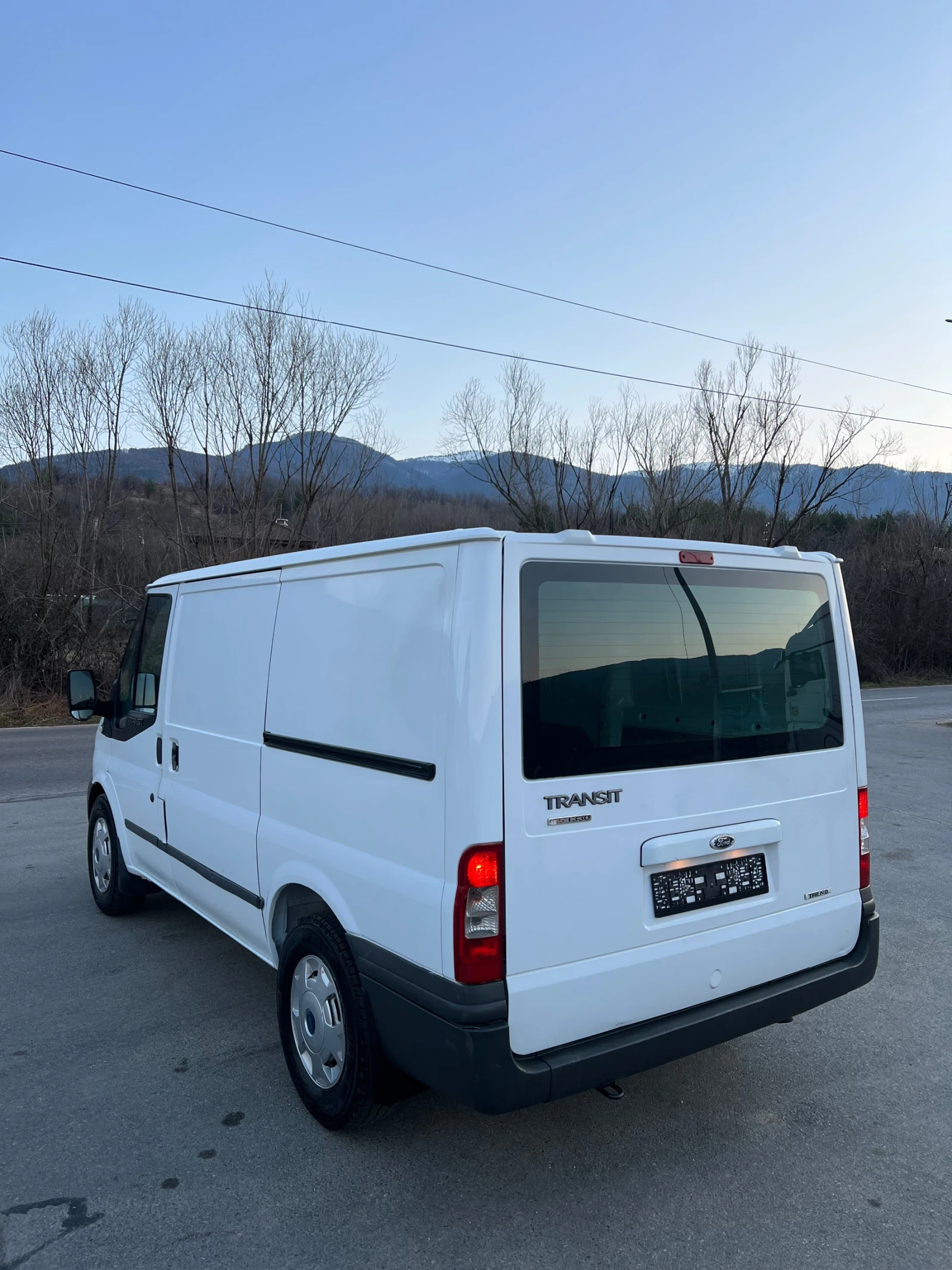 Ford Transit Климатик* 6ск.* 203хил.* Темпомат, снимка 8 - Бусове и автобуси - 53739383