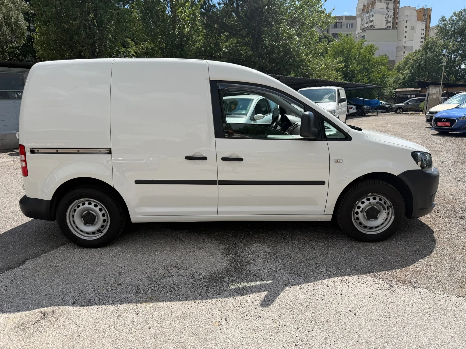VW Caddy 1.2 TSI Климатик Euro 5, снимка 5 - Бусове и автобуси - 53994712
