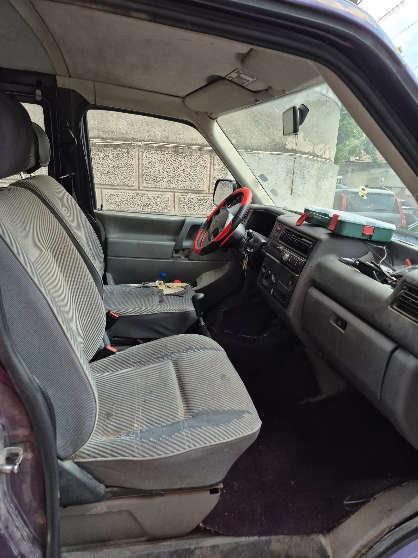 VW T4, снимка 11 - Бусове и автобуси - 56617481