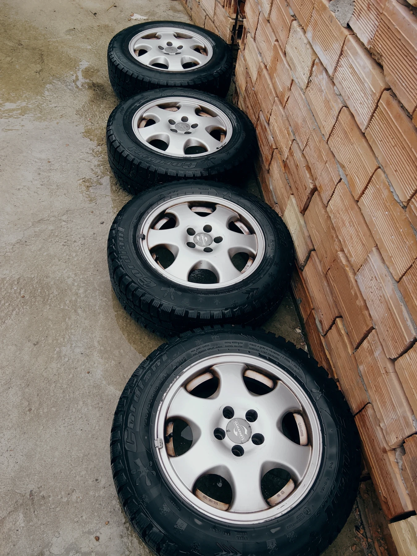 Гуми с джанти Други 195/65R15