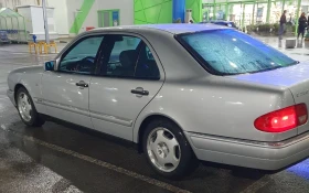 Mercedes-Benz E 250 W210, снимка 1