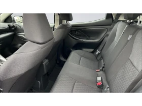 Toyota Yaris Месечна вноска от 263   - 17990 € / 35185.38 лв. - 88446052 15