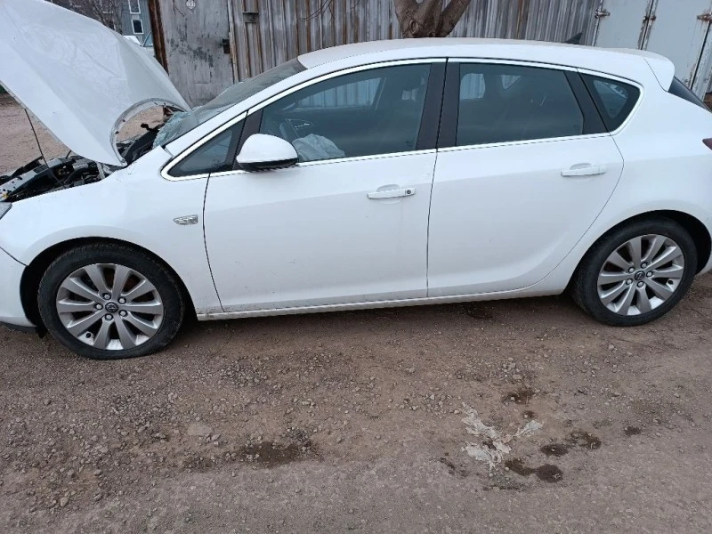 Opel Astra 1.7 125к.с., снимка 4 - Автомобили и джипове - 42072244