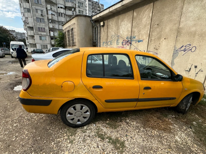 Renault Clio 1.6, снимка 8 - Автомобили и джипове - 47772200