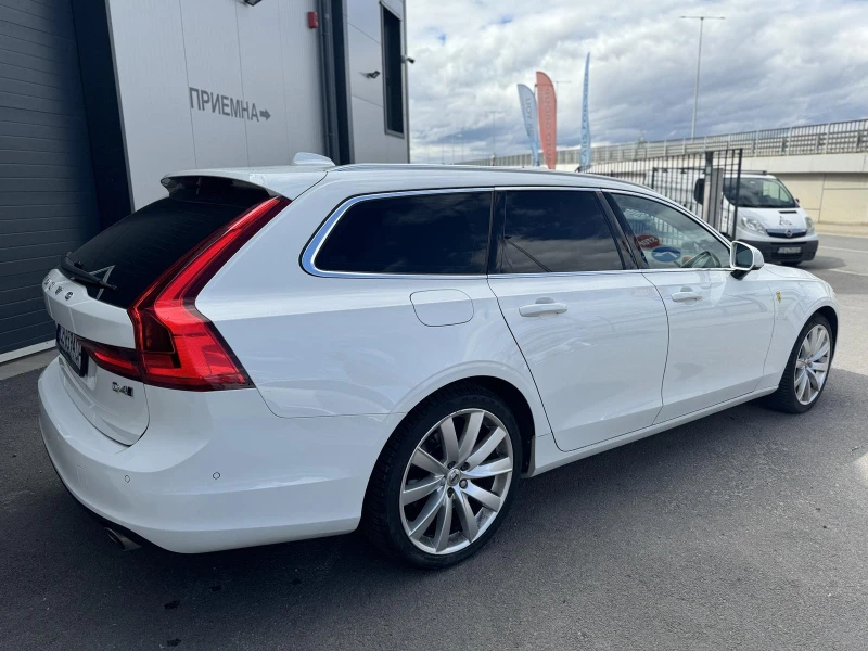 Volvo V90 D4 4x4, снимка 4 - Автомобили и джипове - 48173264