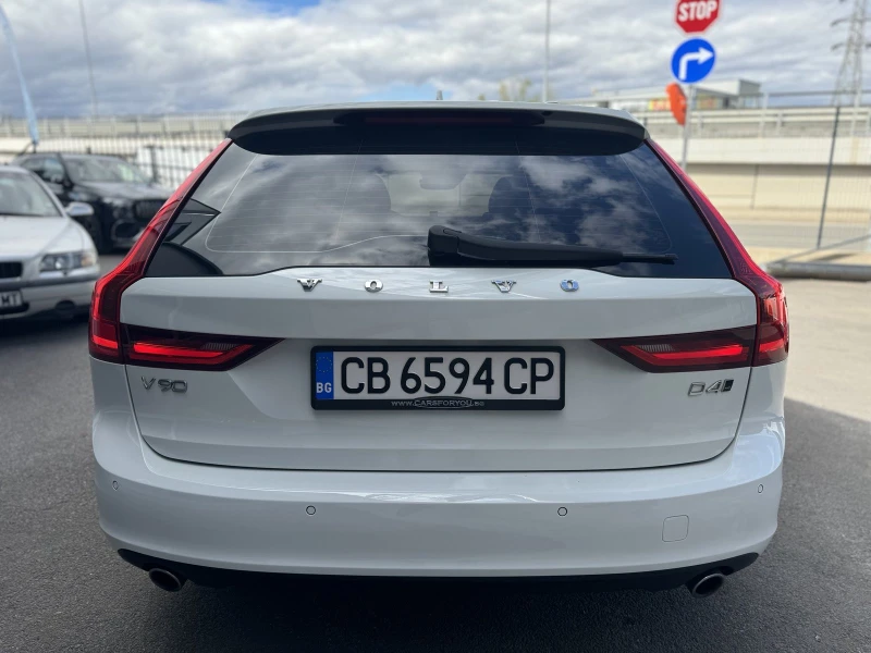 Volvo V90 D4 4x4, снимка 5 - Автомобили и джипове - 48173264