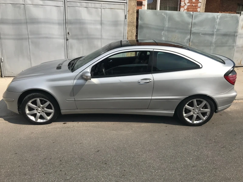 Mercedes-Benz C 220 C220 coupe, снимка 6 - Автомобили и джипове - 48553521