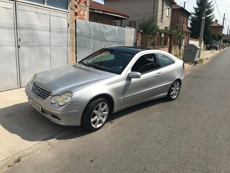 Mercedes-Benz C 220 C220 coupe, снимка 5 - Автомобили и джипове - 48553521