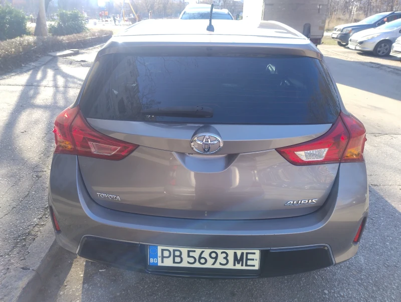 Toyota Auris, снимка 4 - Автомобили и джипове - 48919348