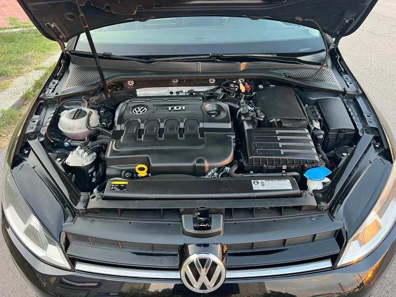 VW Golf 1.6 TDI/CUP/NAVI/PANORAMA, снимка 14 - Автомобили и джипове - 51193999