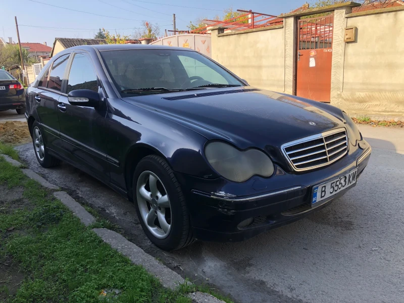 Mercedes-Benz C 220 2.2, снимка 3 - Автомобили и джипове - 52549766
