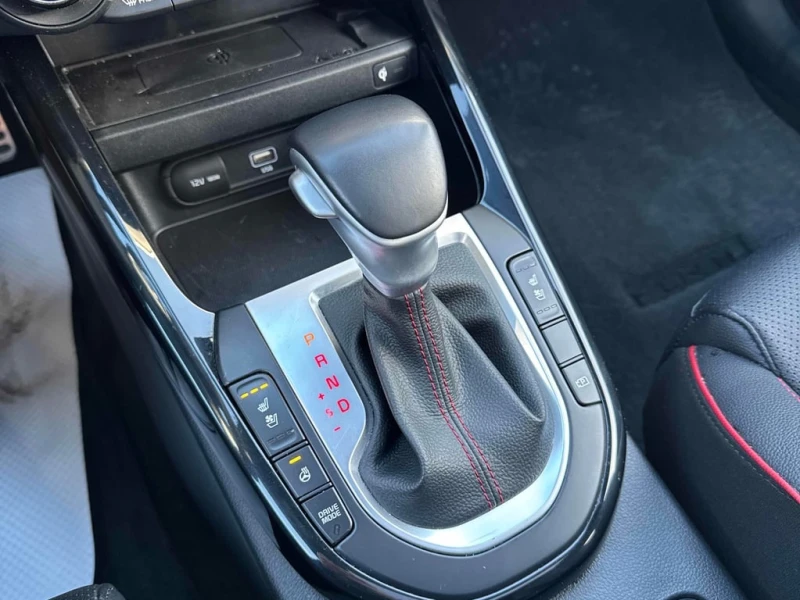 Kia Forte * GT * CARFAX * БЕЗ ПЪРВОНАЧАЛНА ВНОСКА, снимка 17 - Автомобили и джипове - 53097930