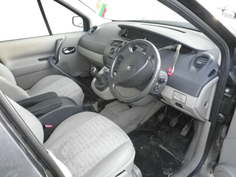 Renault Scenic Megane 1.5/1.9 dCi, снимка 3 - Автомобили и джипове - 43182018