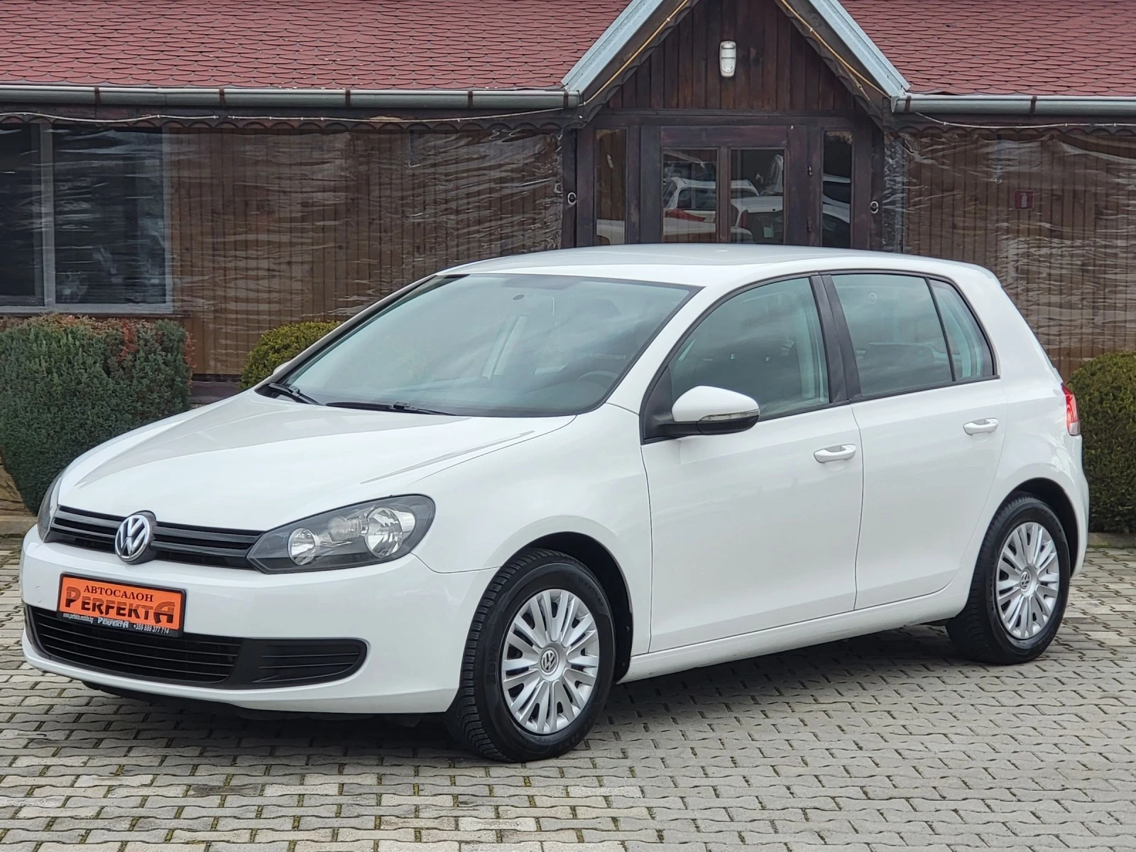 VW Golf 1.6 TDI 105к.с., снимка 1