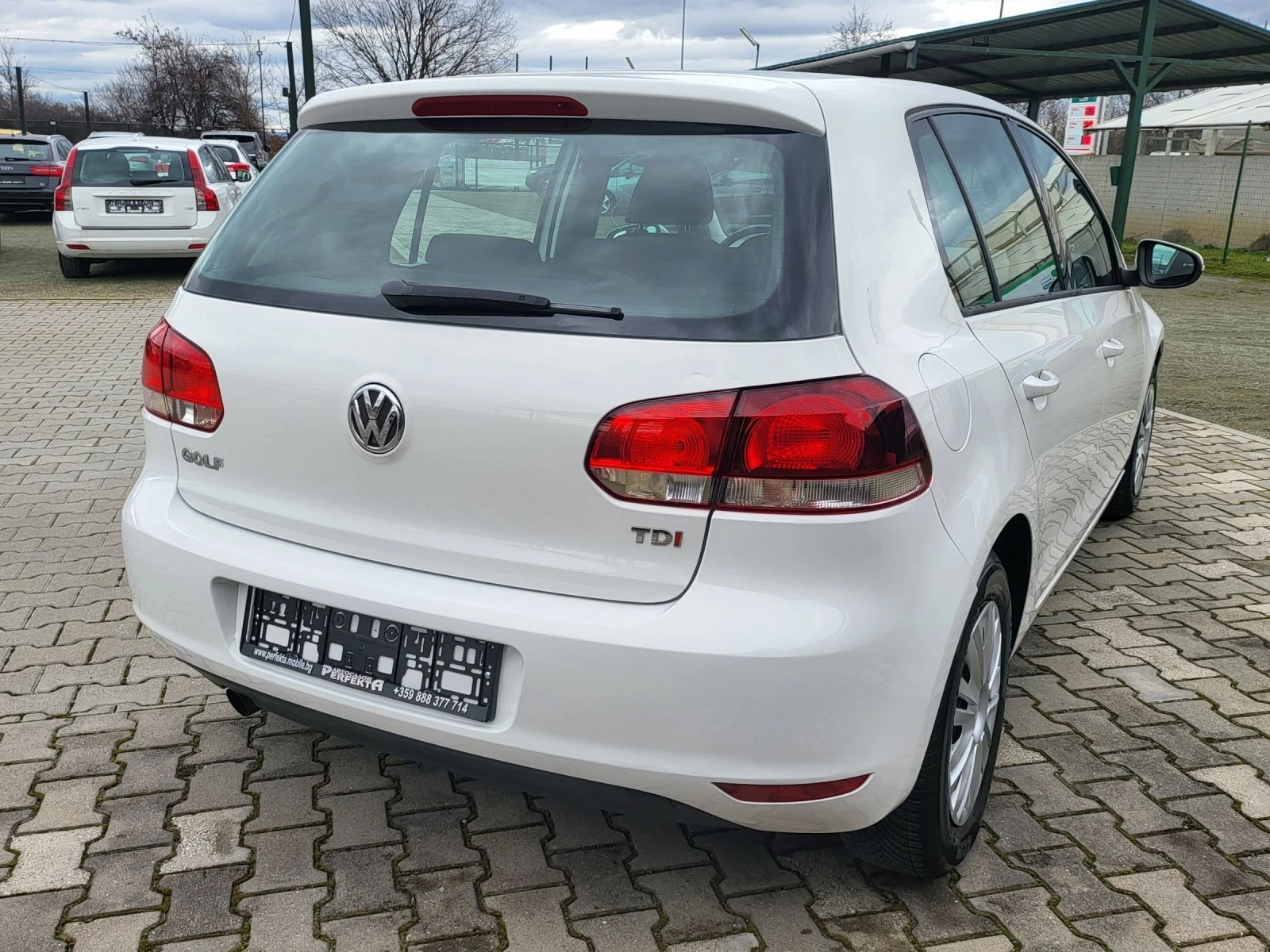 VW Golf 1.6 TDI 105к.с. - изображение 8