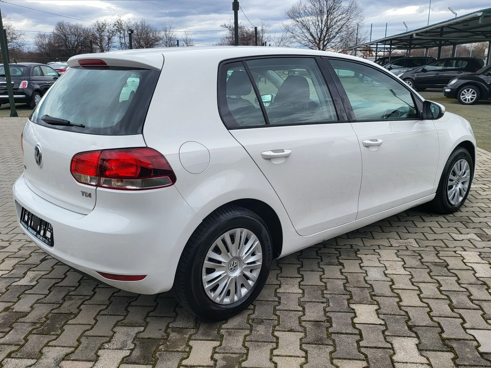 VW Golf 1.6 TDI 105к.с. - изображение 7