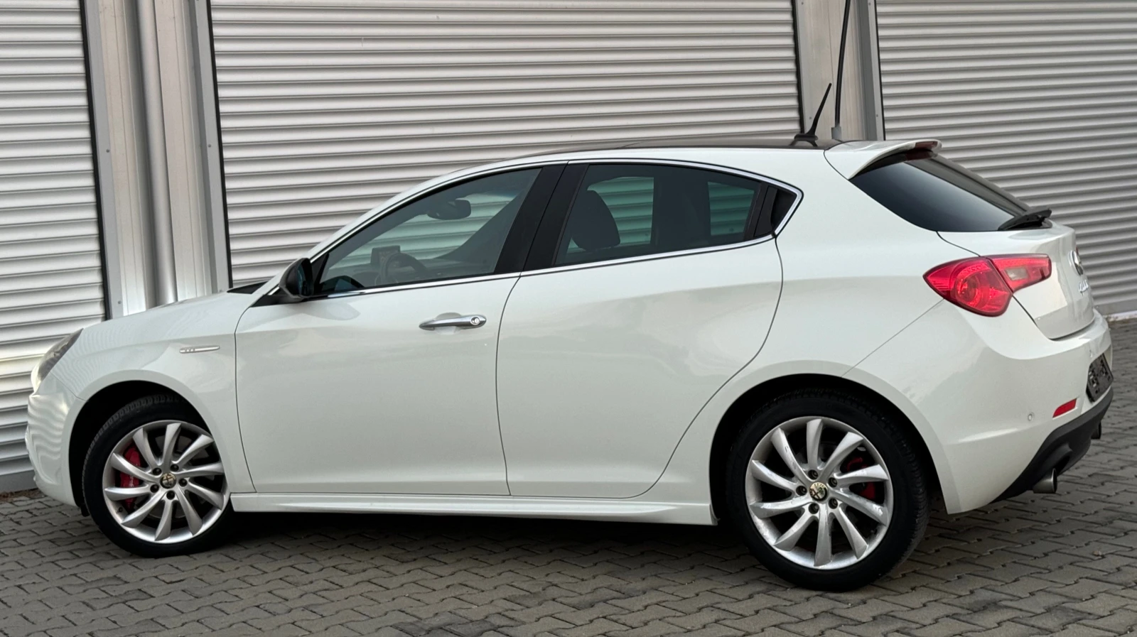 Alfa Romeo Giulietta 2, 0jtdm 170ps, авто, лед, ксен, нави, кожа, темпо - изображение 3