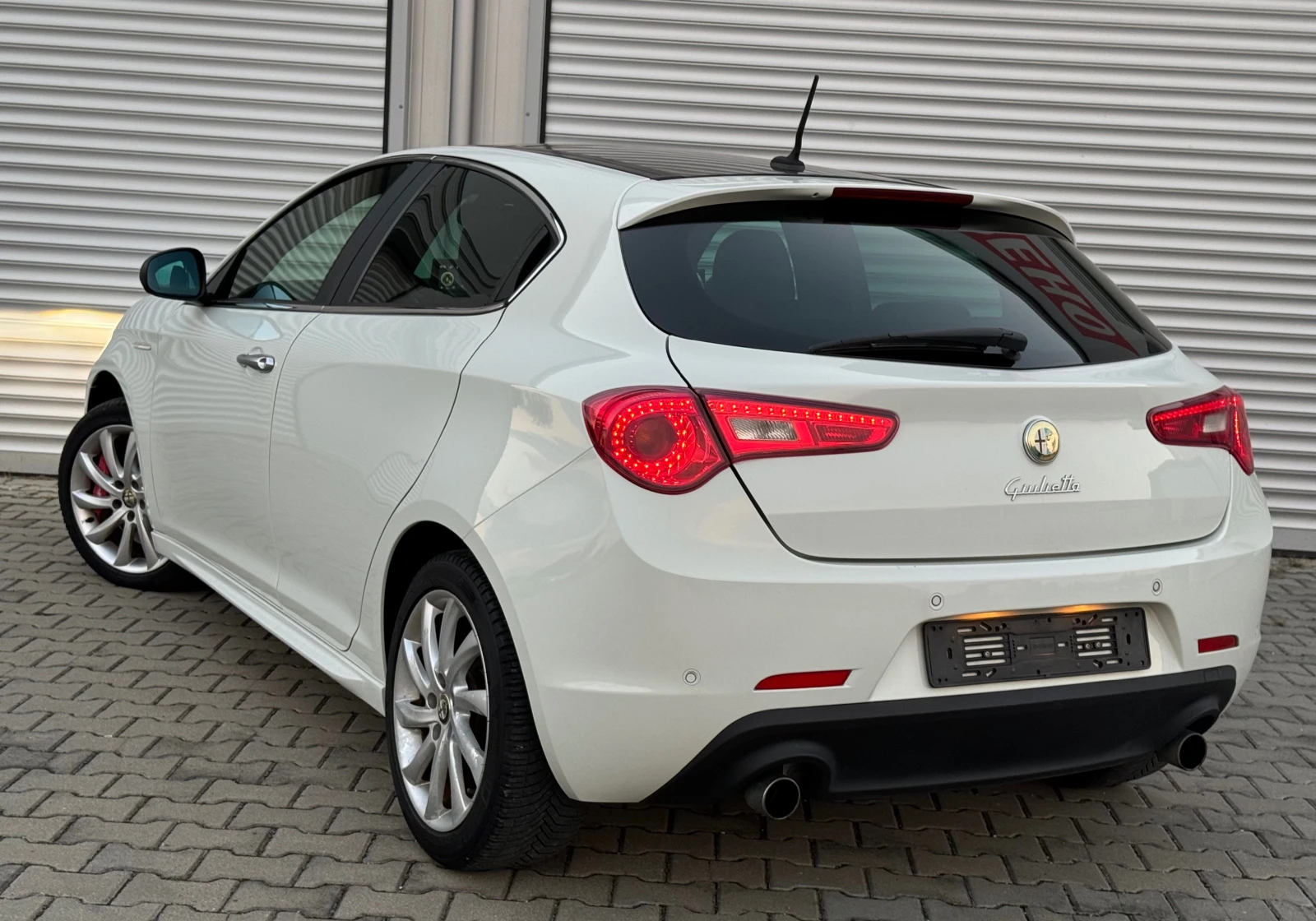 Alfa Romeo Giulietta 2, 0jtdm 170ps, авто, лед, ксен, нави, кожа, темпо - изображение 4