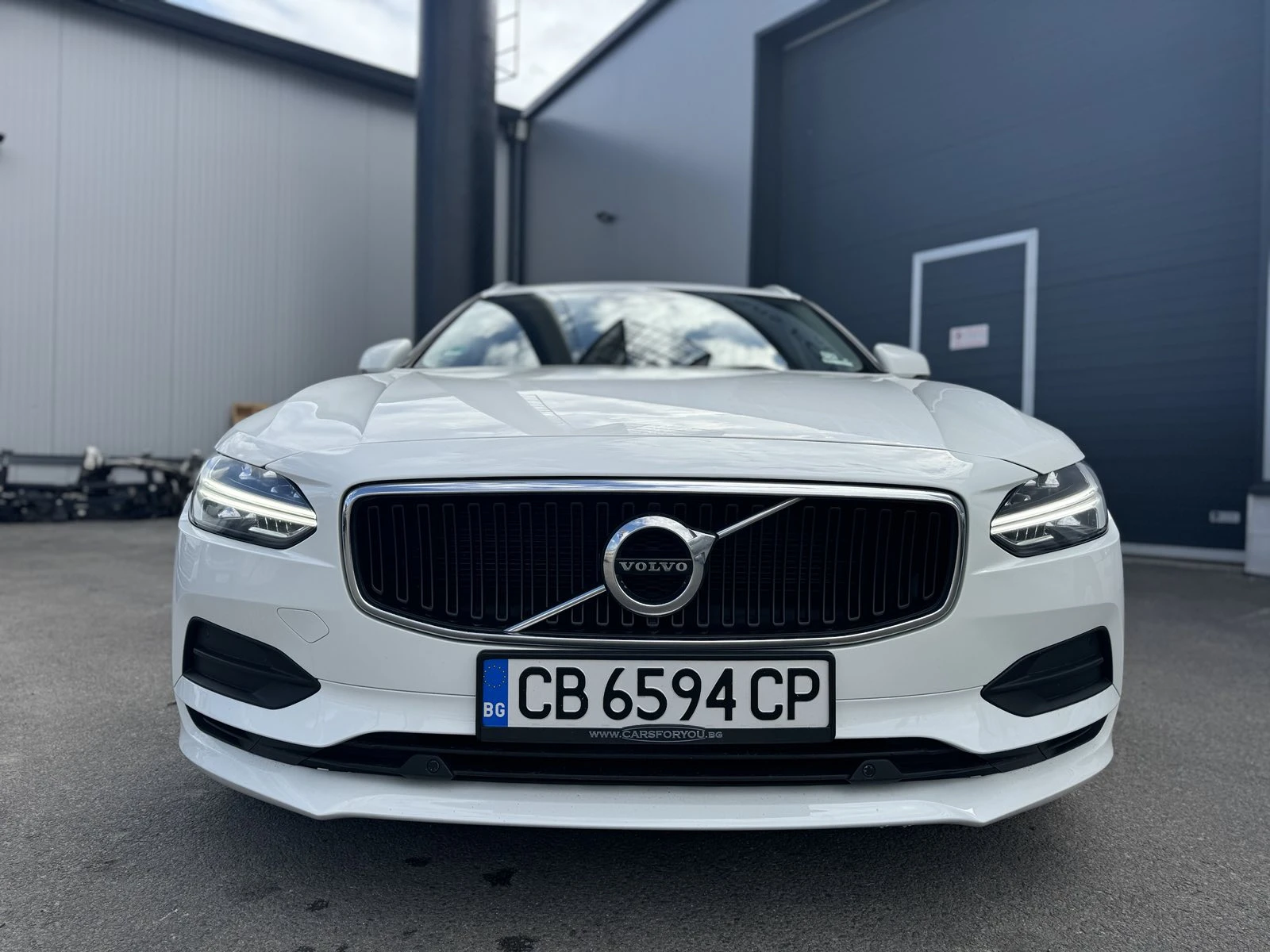 Volvo V90 D4 4x4 - изображение 2