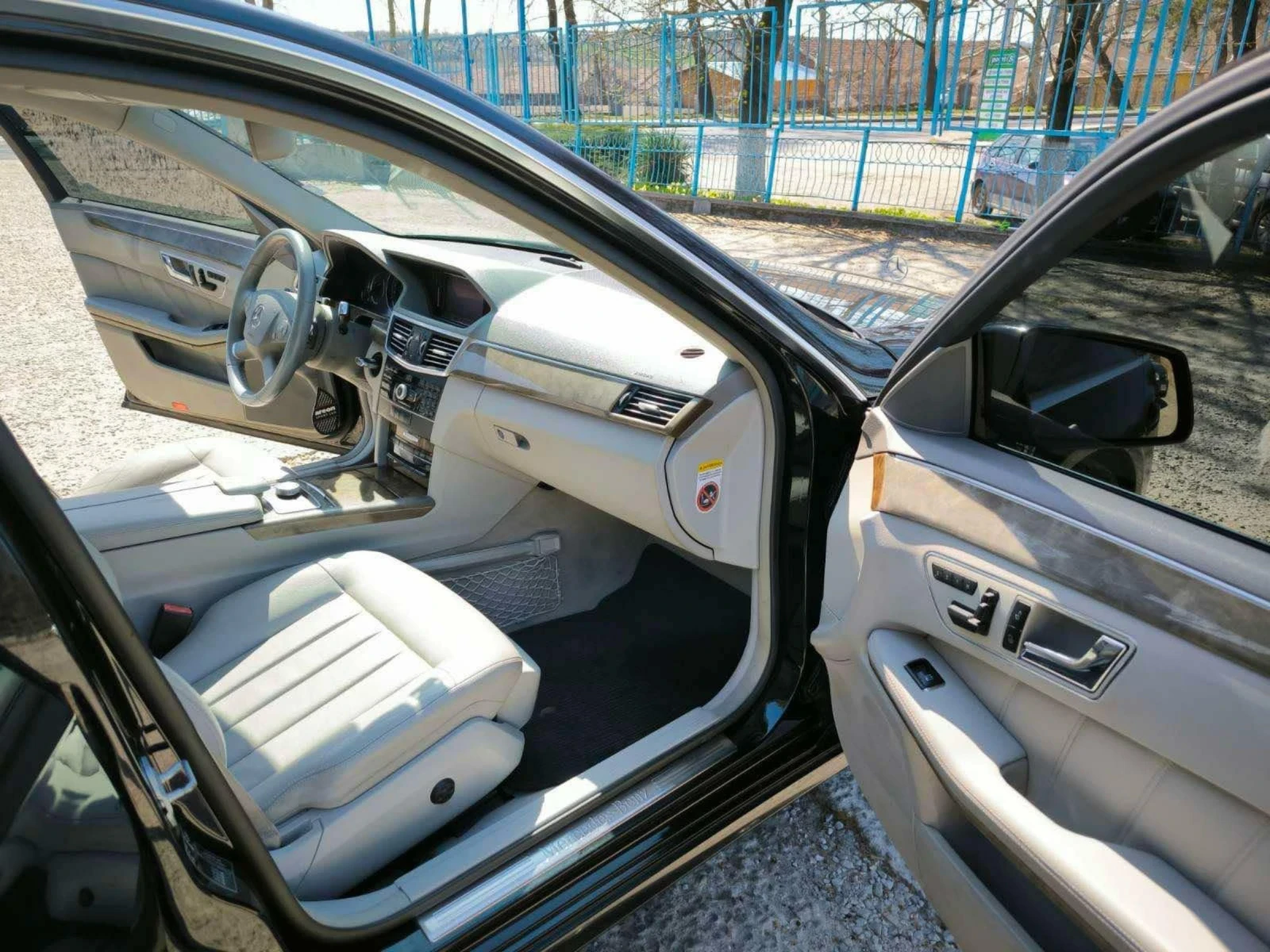 Mercedes-Benz E 350  - изображение 7