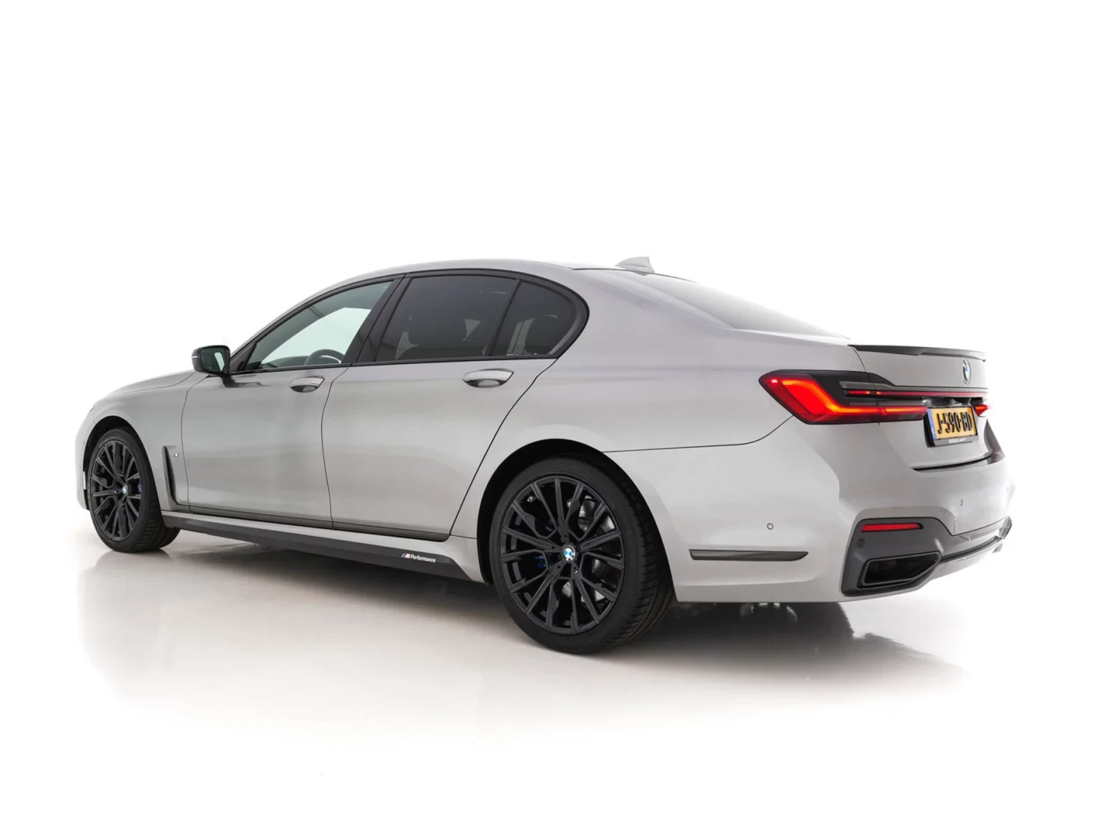 BMW 740 D INDIVIDUAL FULL  ЛИЗИНГ  - изображение 4